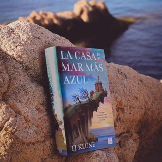 La casa en el mar más azul (Ficción) cover image