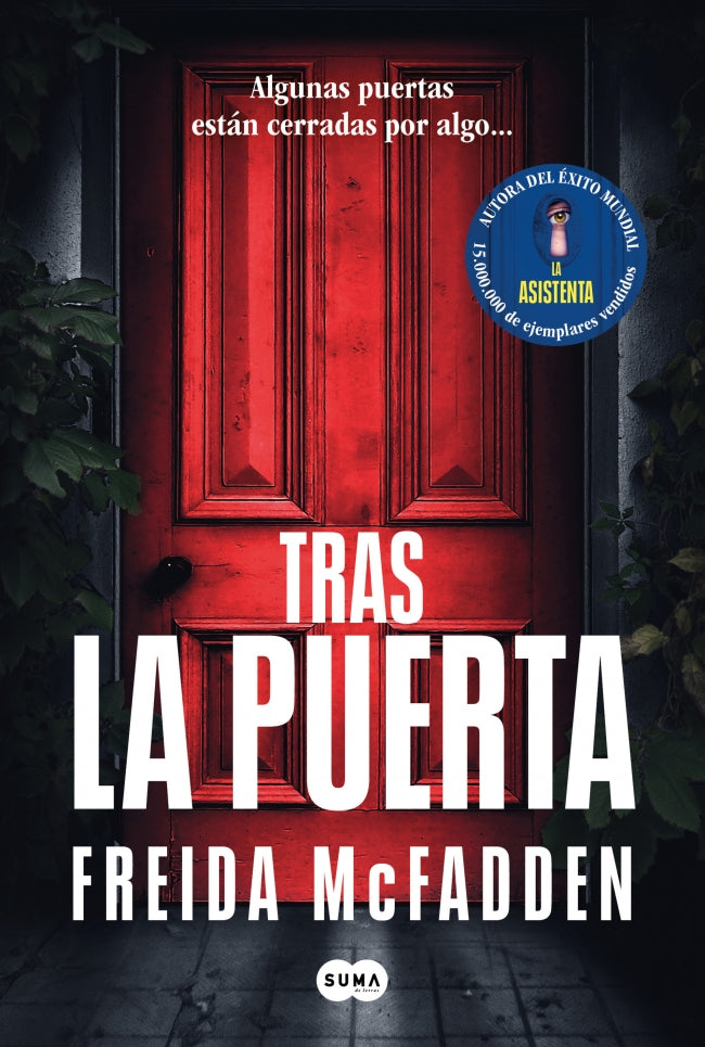 Tras la puerta