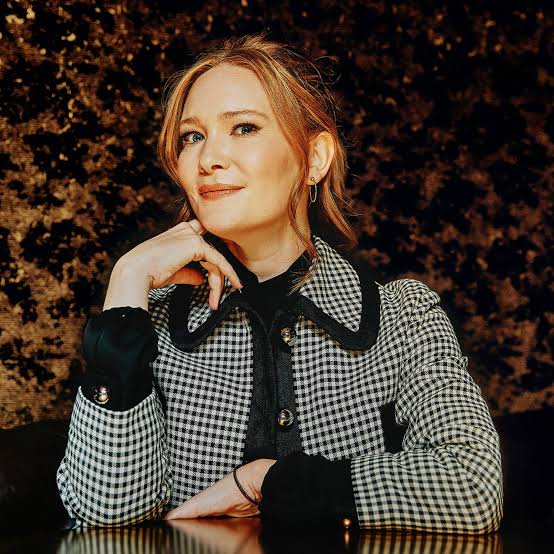 Sarah J. Maas